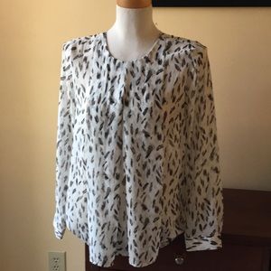 NWT! 🥳 Chico’s “Artsy Strokes” Pullover Blouse
